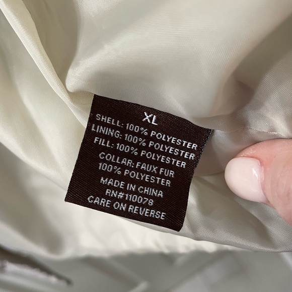 Berkley Johnson NWT Women’s Barn Coat - Picture 4 of 6